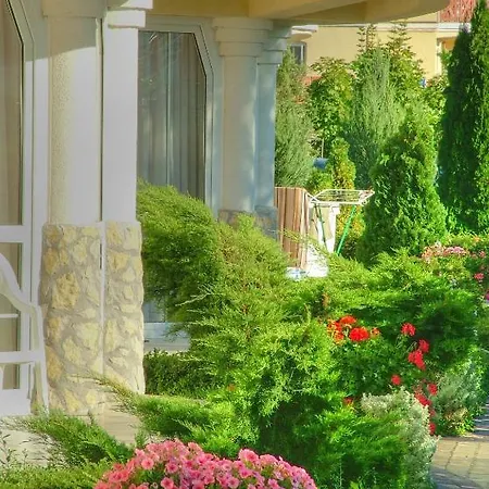 Hotel Lelle Aparthotel 2*