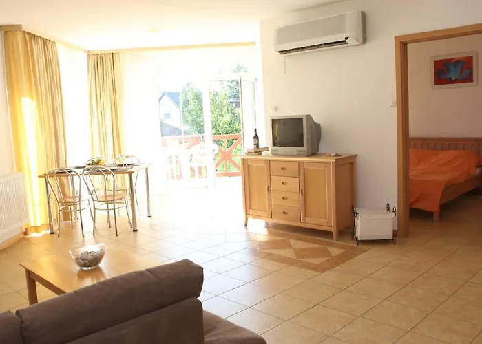 מלון דירות Hotel Lelle