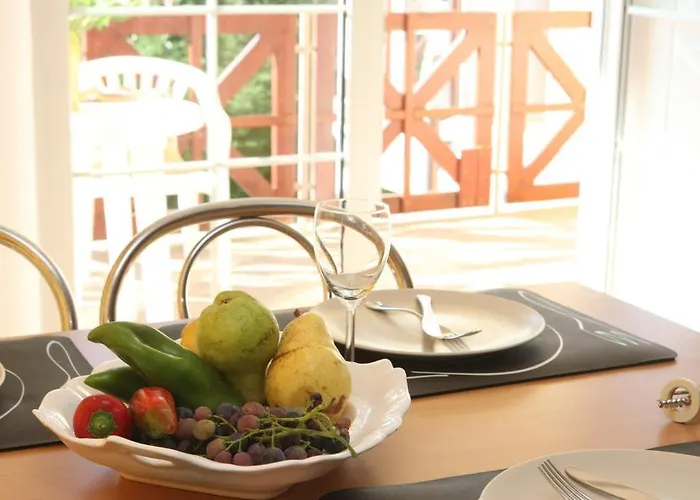 Hotel Lelle מלון דירות בלטונללה